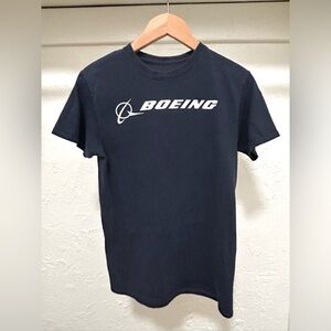 Vintage Boeing t-shirt in good condition. Navy blue, Size Small, slim fit.